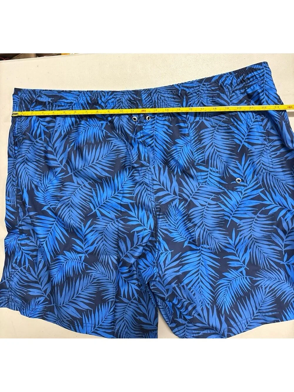 Lands’ End Men’s Swim Trunks 2XL/T NWT Blue Palm Leaf 8” Volley Board Shorts